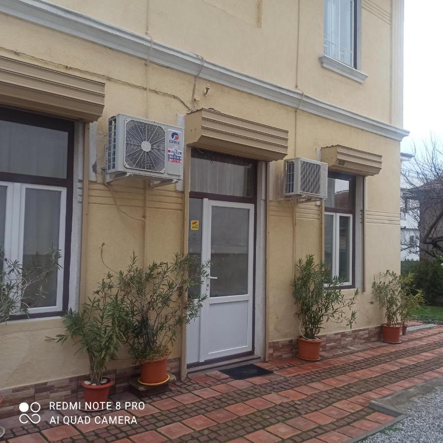Стонел Apartment Велико Търново Екстериор снимка