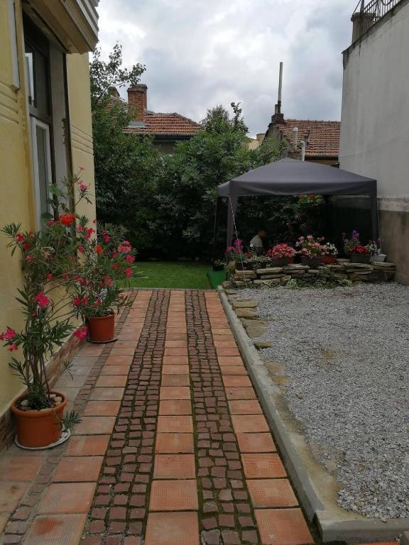 Стонел Apartment Велико Търново Екстериор снимка