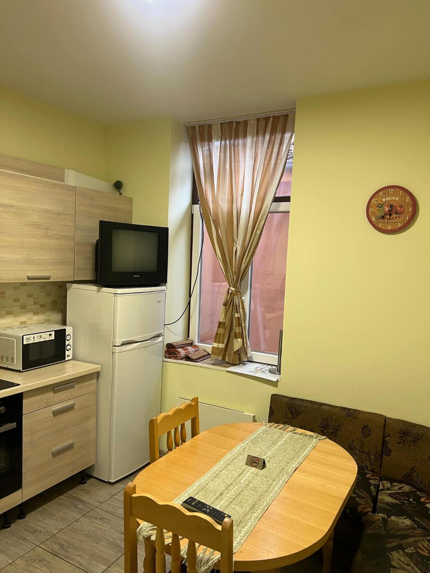 Стонел Apartment Велико Търново Екстериор снимка
